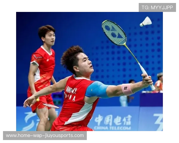 羽毛球双打逗趣瞬间：那次“对视笑场”的难忘记忆