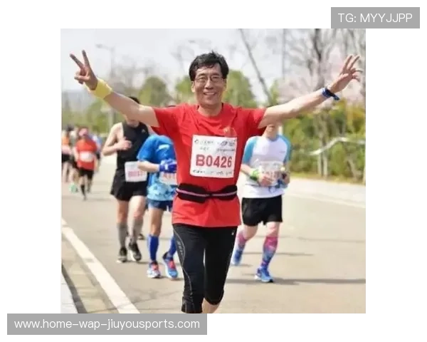 马拉松老人逆袭年轻人被封“爷界之光”