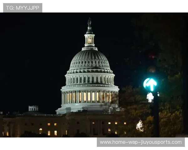 众院休会躲风头？特朗普猛烈施压，特朗普短暂离院